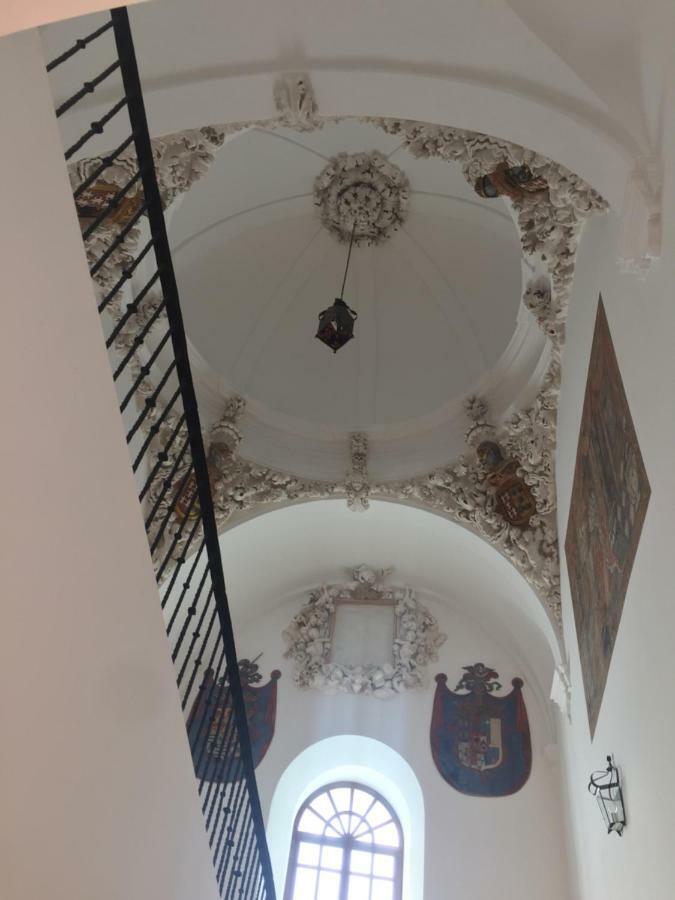 Ap. Palacete Marques D La Vega Antequera Bagian luar foto